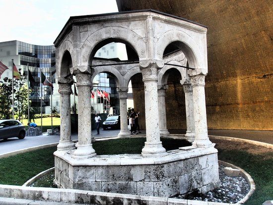 Kapllan Pasha's Tomb